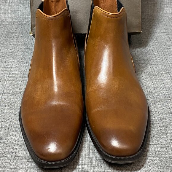 EUC Florsheim Men\'s Beat Plain-Toe Chelsea Boots